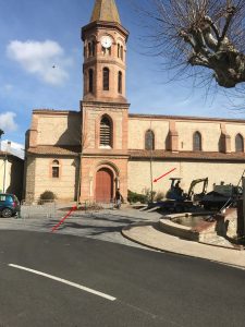 Platanes devant l'église